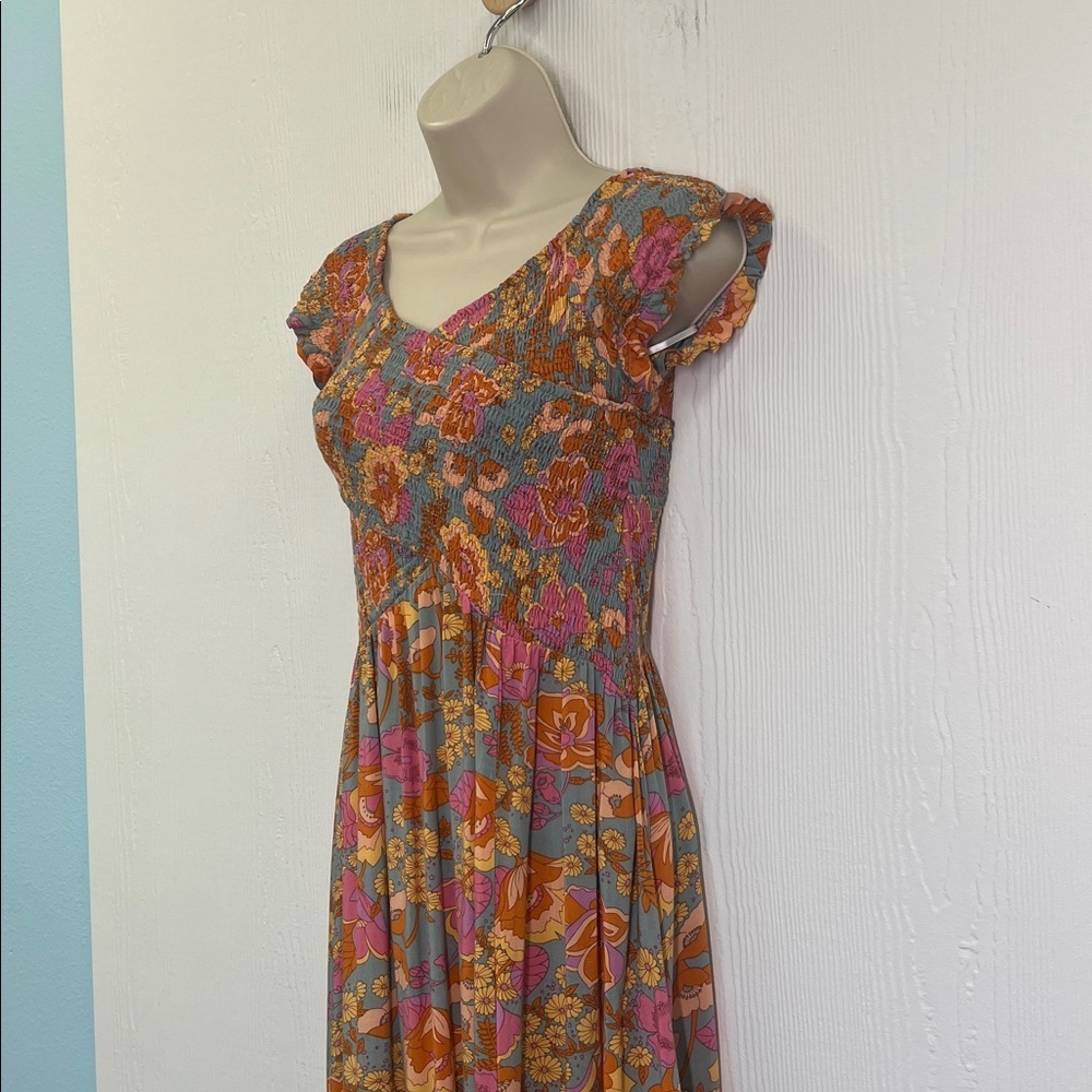 Aakaa - Colorful Floral Smocked Cross Chest Slit Long Maci Dress Size Small - Picture 5 of 12